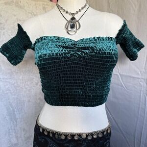 Green Velvet Off Shoulder Crop Top‎ sz small Smocked Short Sleeve whimsy Grunge